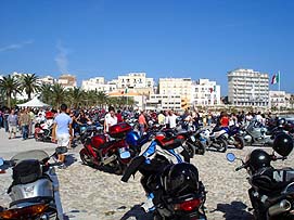 Vieste, Pizzomunno, Gargano - Splendida citt&agrave; sul Gargano, con numerosi alberghi, residence, hotel, villaggi, pensioni, agenzie e agriturismo a disposizione del Turismo. 